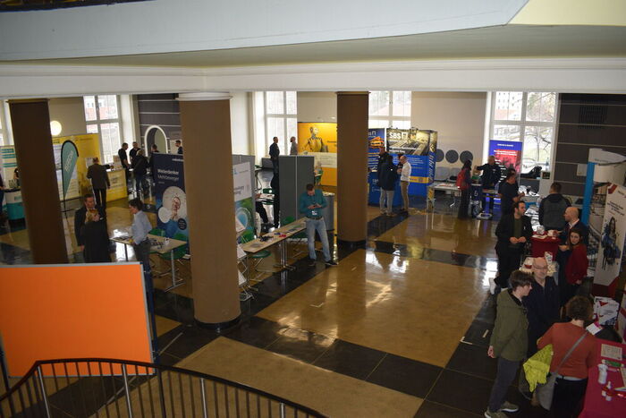 AKT 2023 VI AKT 2023 VI…