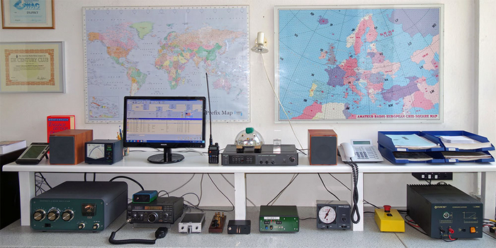 Amateurfunkstation des BSZ ET Dresden Amateurfunkstation des BSZ ET Dresden