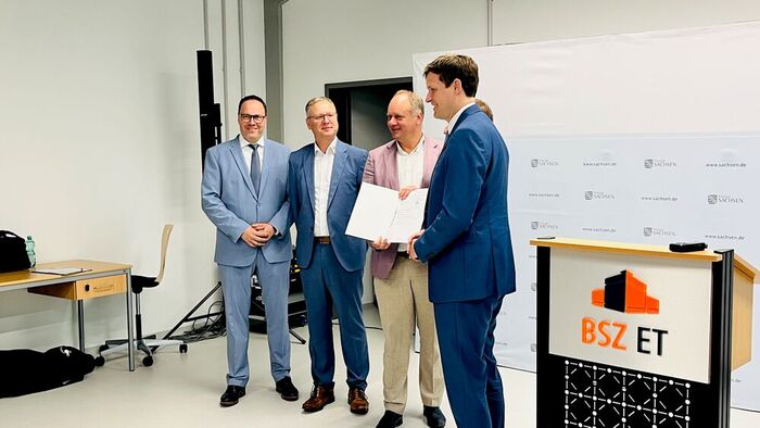 Minister Fördergeld Schulneubau Minister Fördergeld Schulneubau