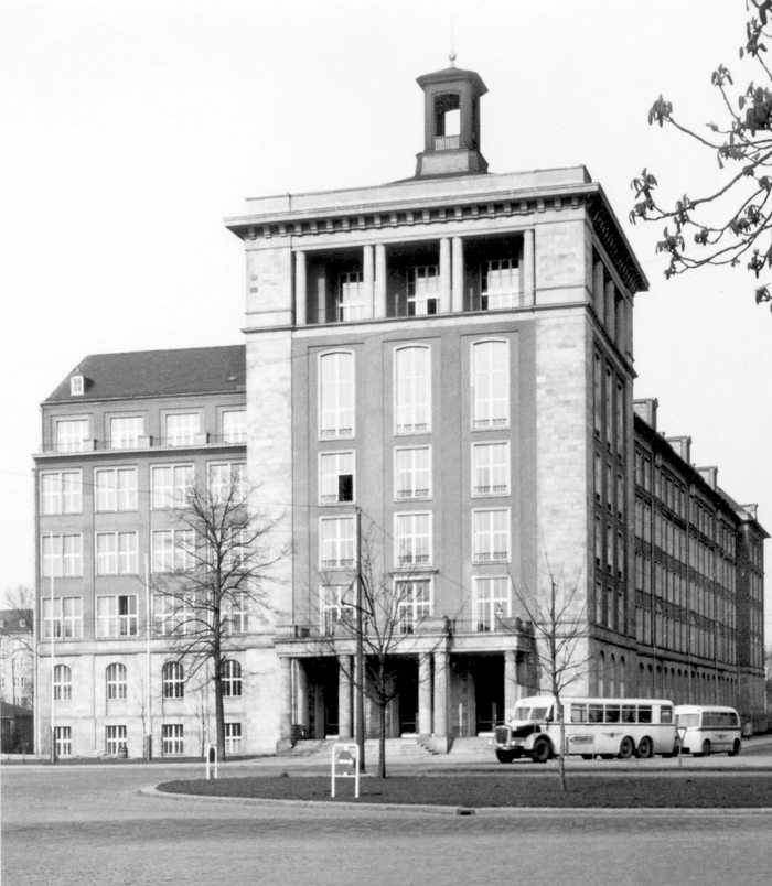 Vorgeschichte BSZET - 1959 Turmgebäude Vorgeschichte BSZET - 1959 Turmgebäude